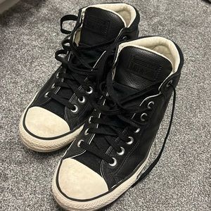 Like new Converse All Star - Chuck Taylor - Great for all occassions